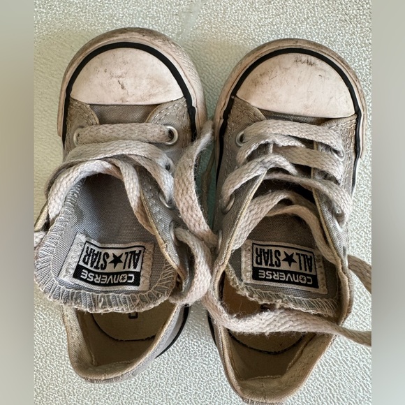 Toddler size 5 Converse shoe - Picture 8 of 8